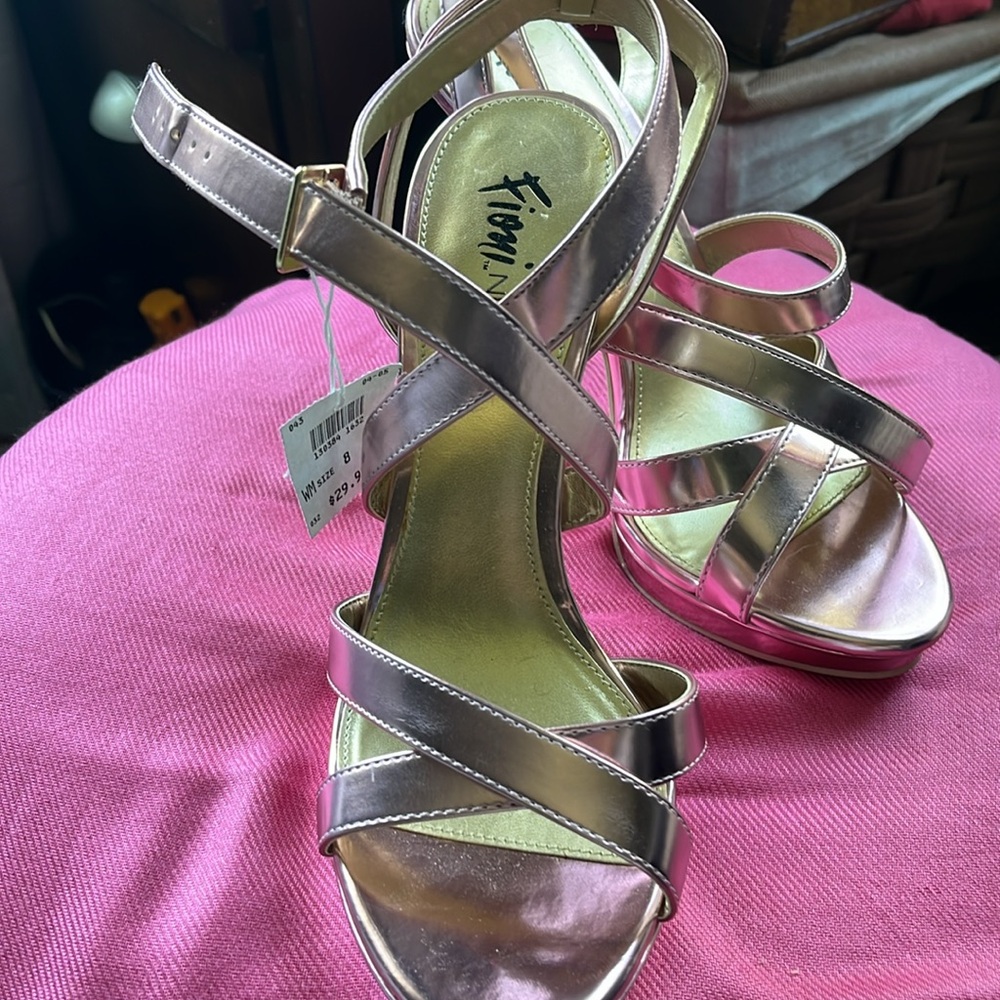 Pink shoes - Picture 6 of 6